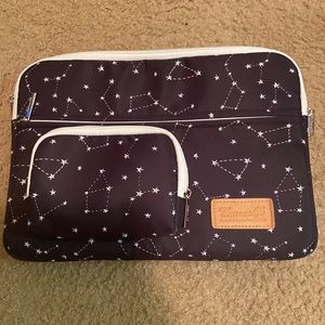 MacBook/Laptop case power/cord holder